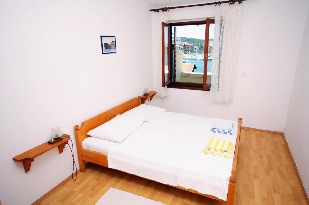 Apartments By The Sea Jezera, Murter - 5063 외부 사진