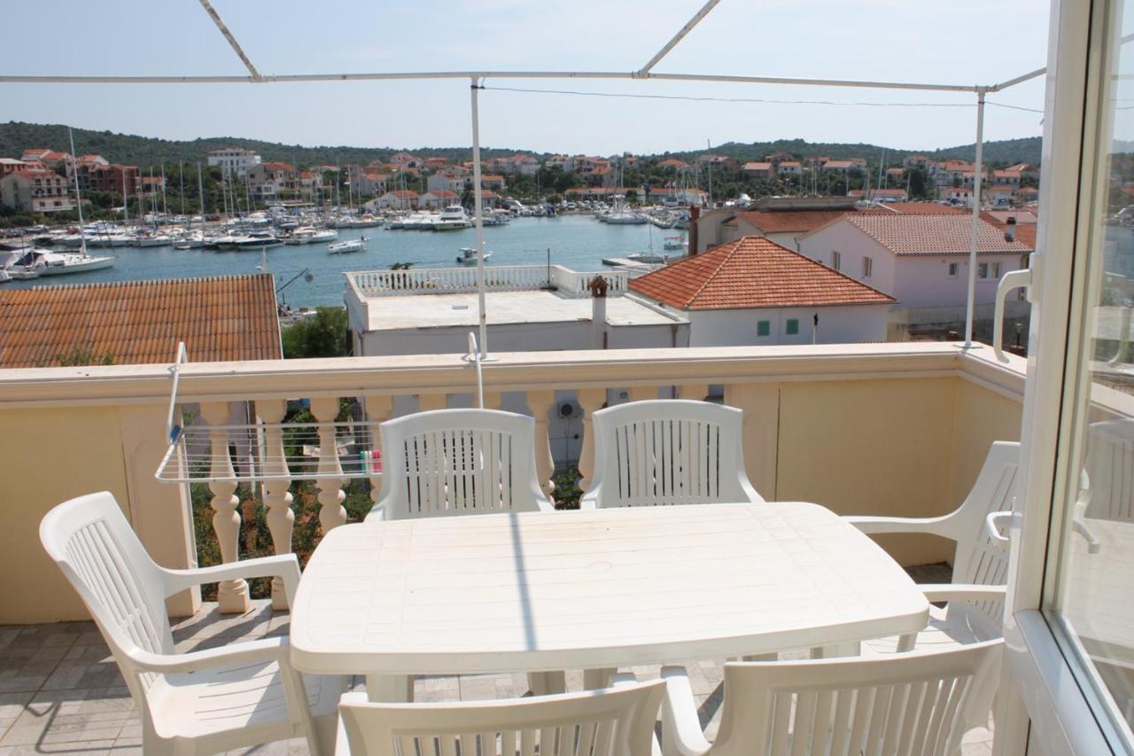 Apartments By The Sea Jezera, Murter - 5063 외부 사진
