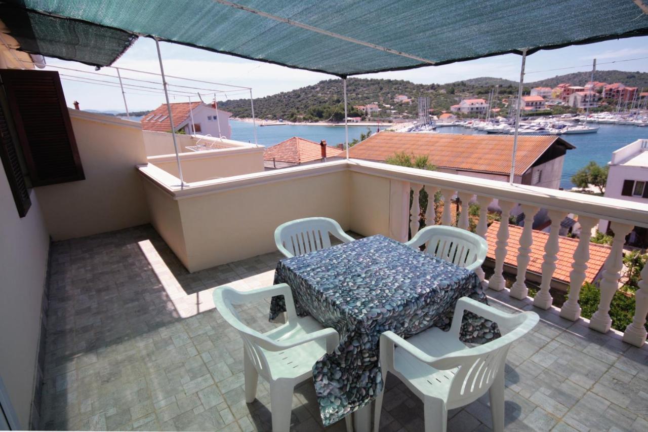 Apartments By The Sea Jezera, Murter - 5063 외부 사진